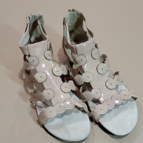 Avon Tan Sandals with T-Strap and Embellishments - Picture 1 of 6